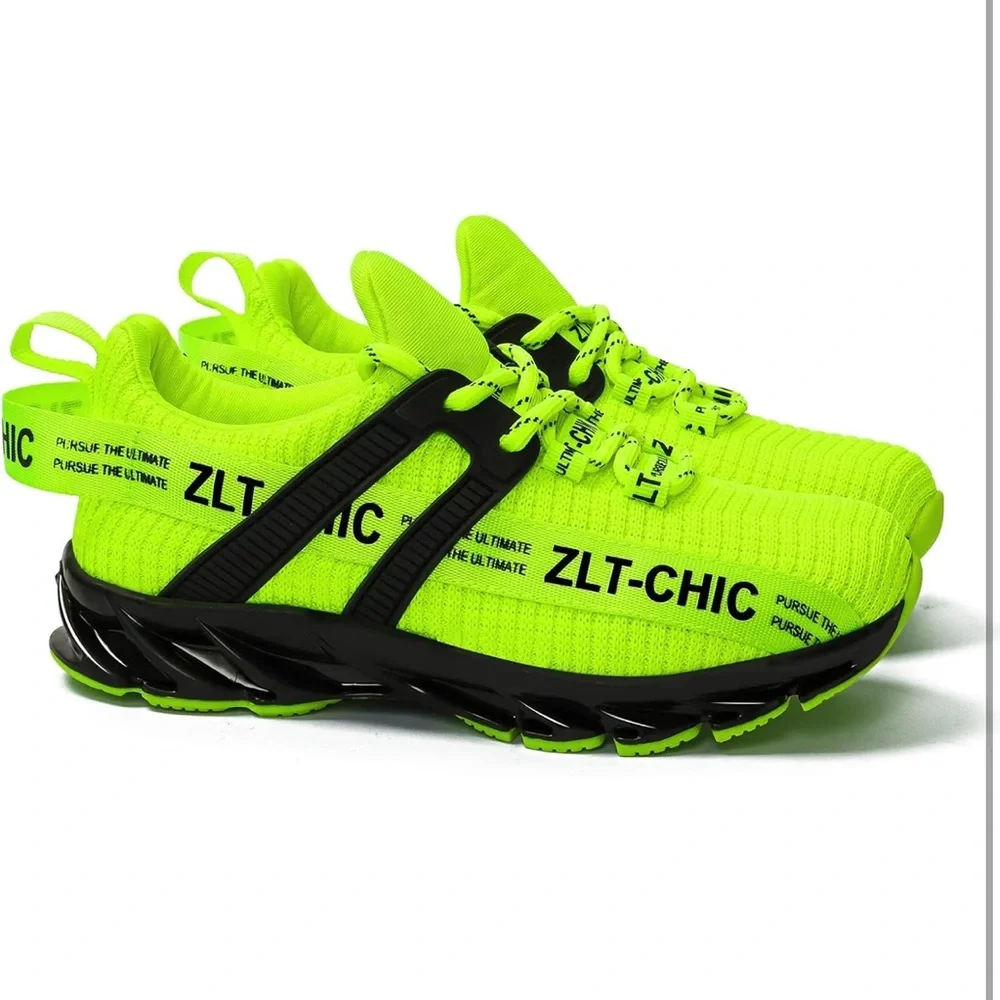 Boys Running Lightweight Lace up Sneakers highlight yellow size 1 little kid